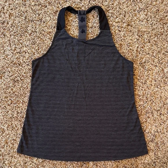 NWOT Rabbit Tank, Medium - Picture 1 of 4